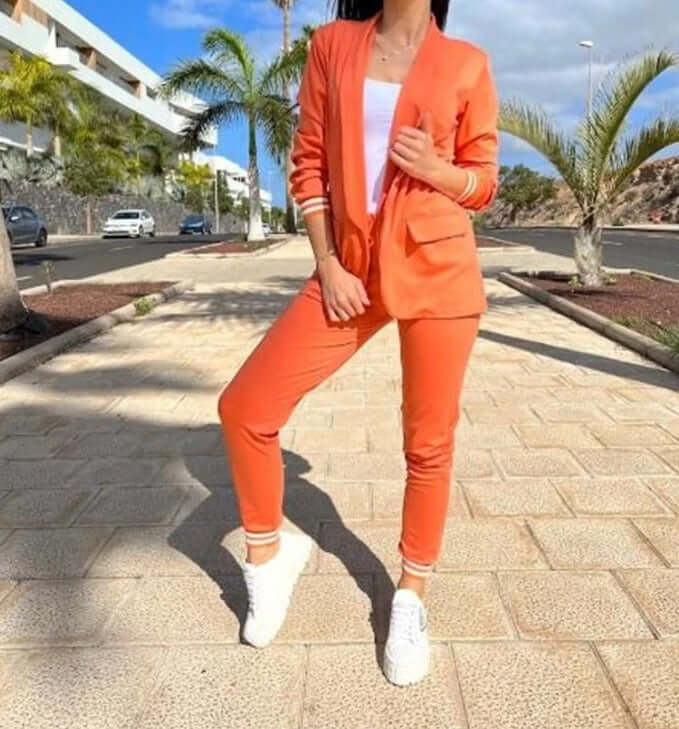 Soft Women's 2-Piece Sweater Outfit