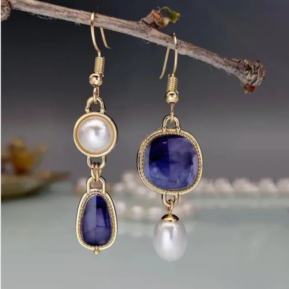 Vintage Navy Gemstone Earrings - Luxivelle