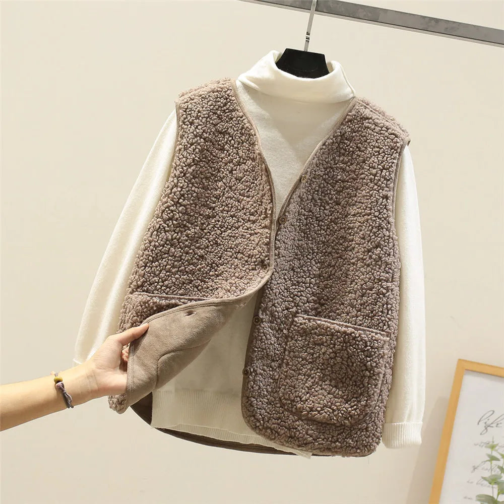 Women's Cozy Fleece Gilet with Pockets