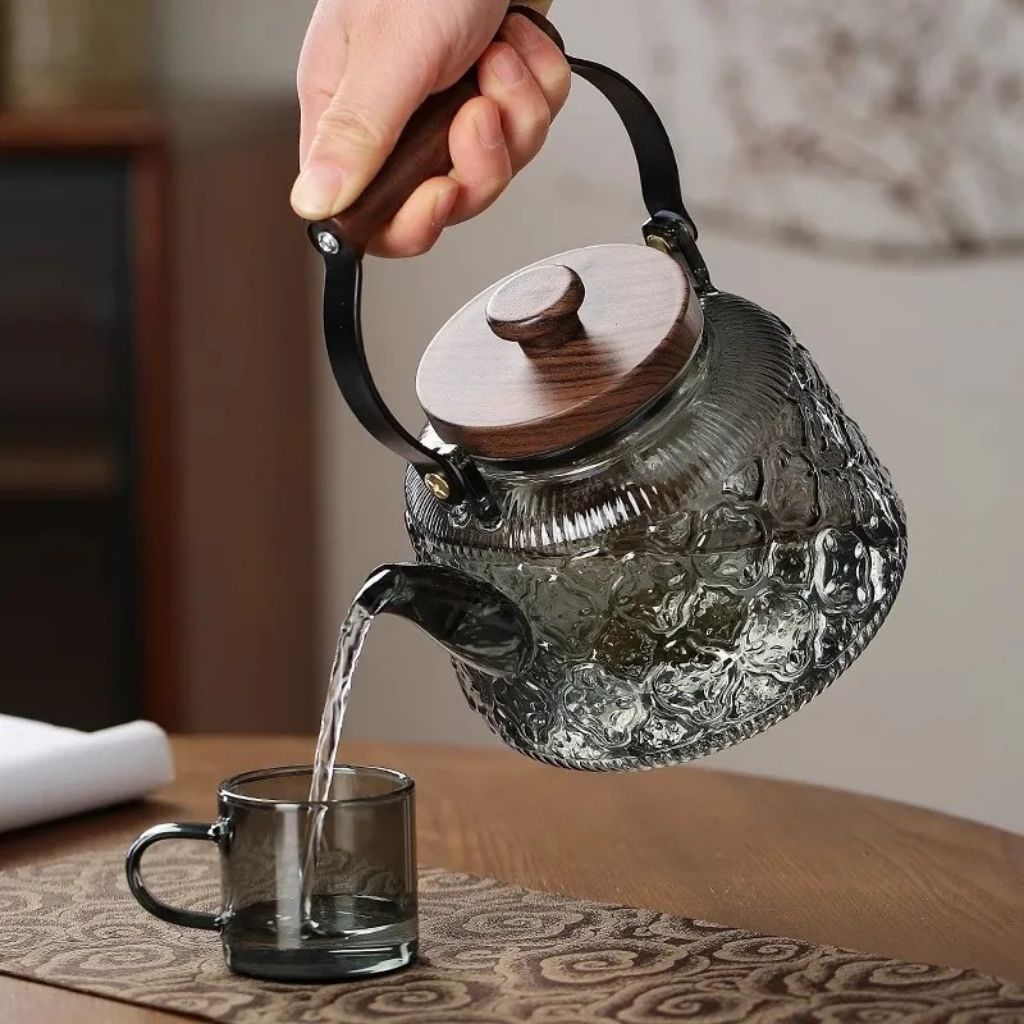 Large Clear Tea Infuser Pot with Wood Grip