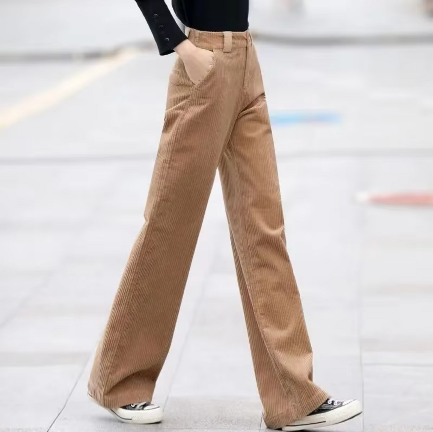 Kira | Comfortable high waisted corduroy trousers
