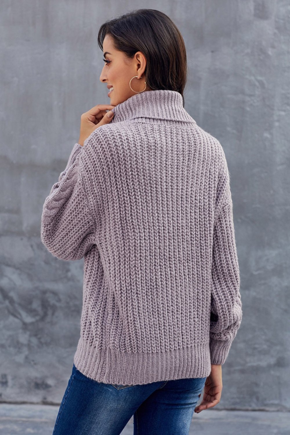 Laura | Chunky cable knit turtleneck sweater