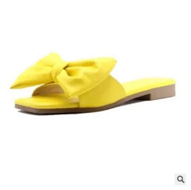 Ladies Comfortable Buckle Toe Flat Sandals