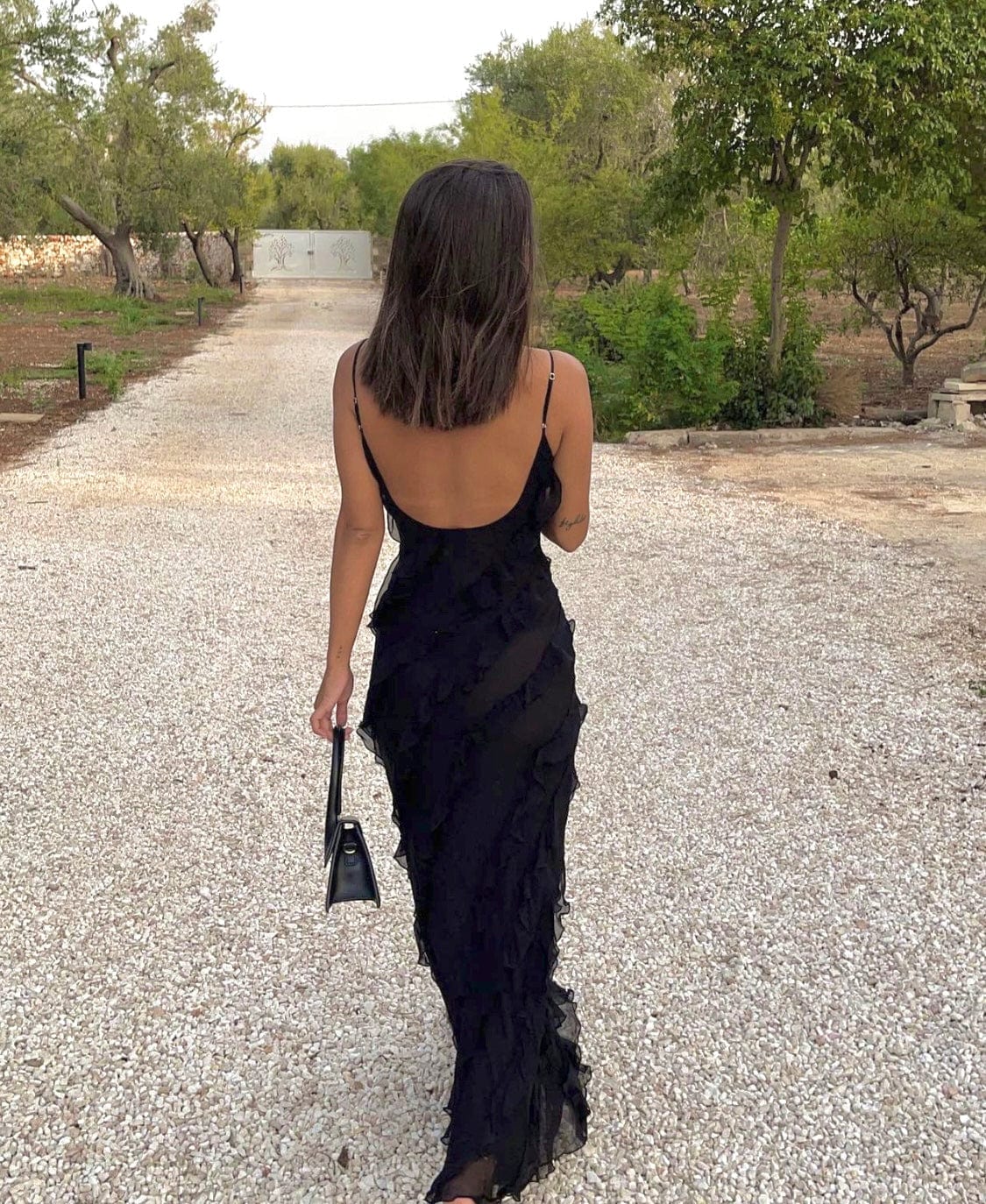 Elegant Long Evening Dress with Ruffle Strap