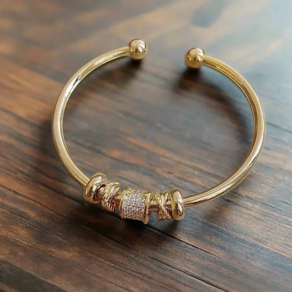 Customizable Gold Tone Charm Bracelet - Luxivelle