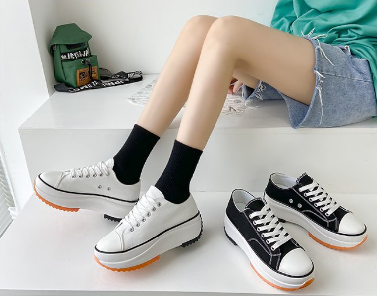 Comfortable Low-Top Casual Canvas Sneakers