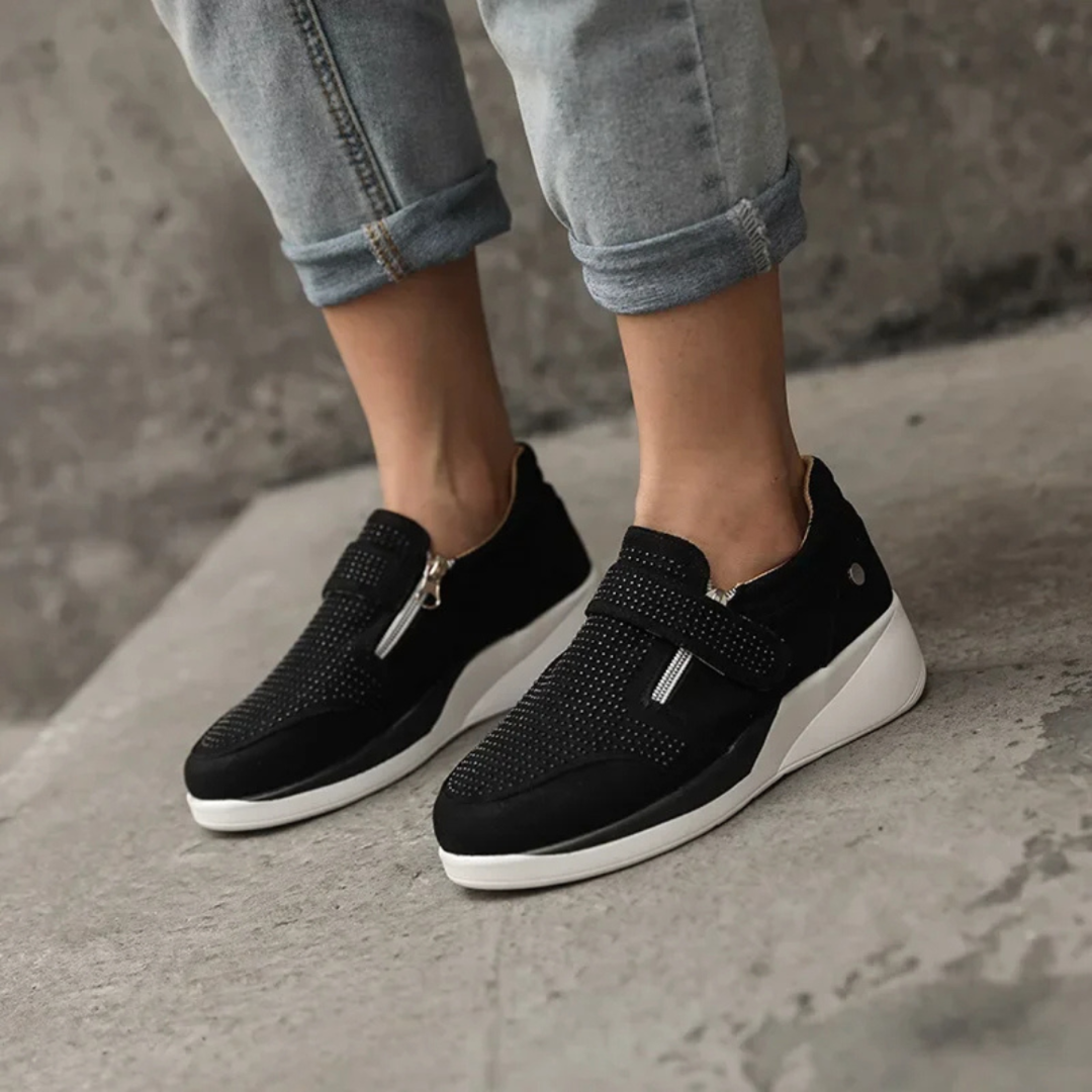 Comfy Women's Athletic Shoe