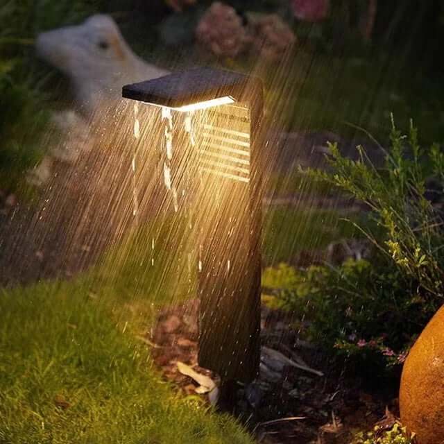 Bright Outdoor Solar Powered Lamp, 4W Warm White