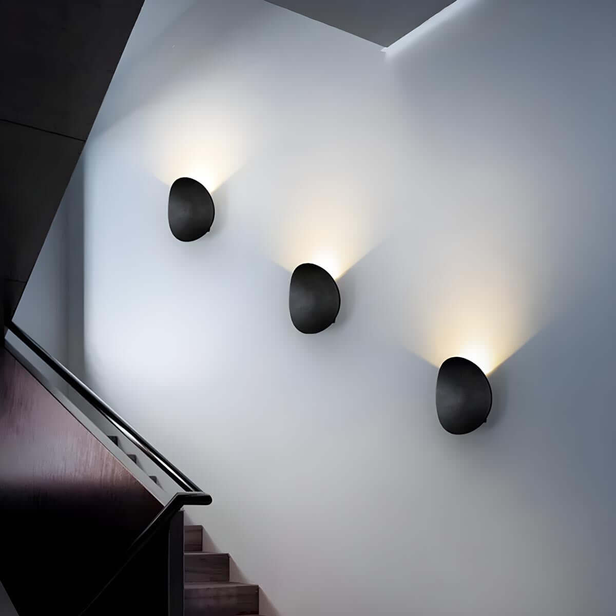 Slim 7W LED Wall Lamp with Integrated Lighting