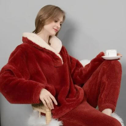 Soft Women's Fleece Pajama Set - Luxivelle
