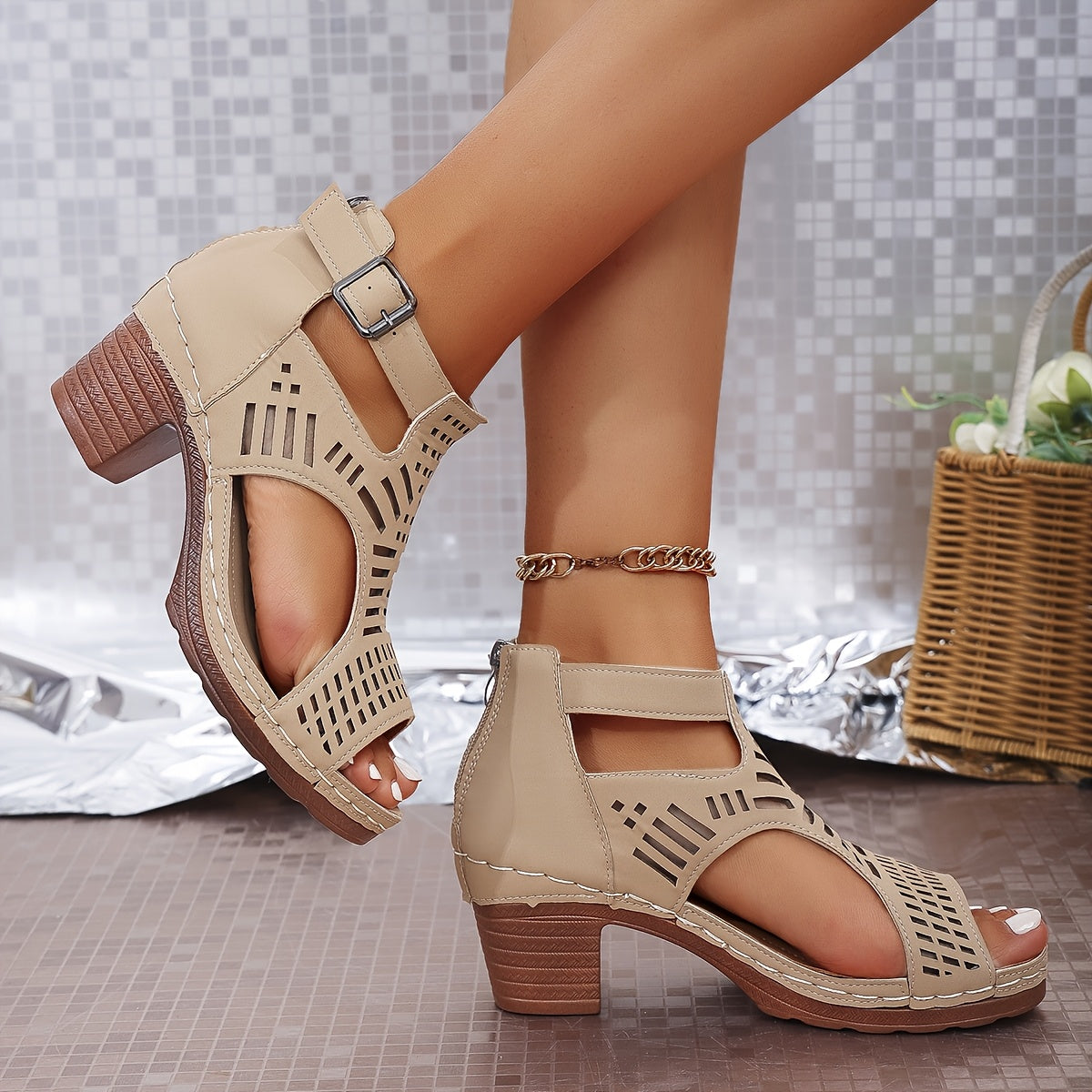 Chic Open Toe Block Heel Sandals