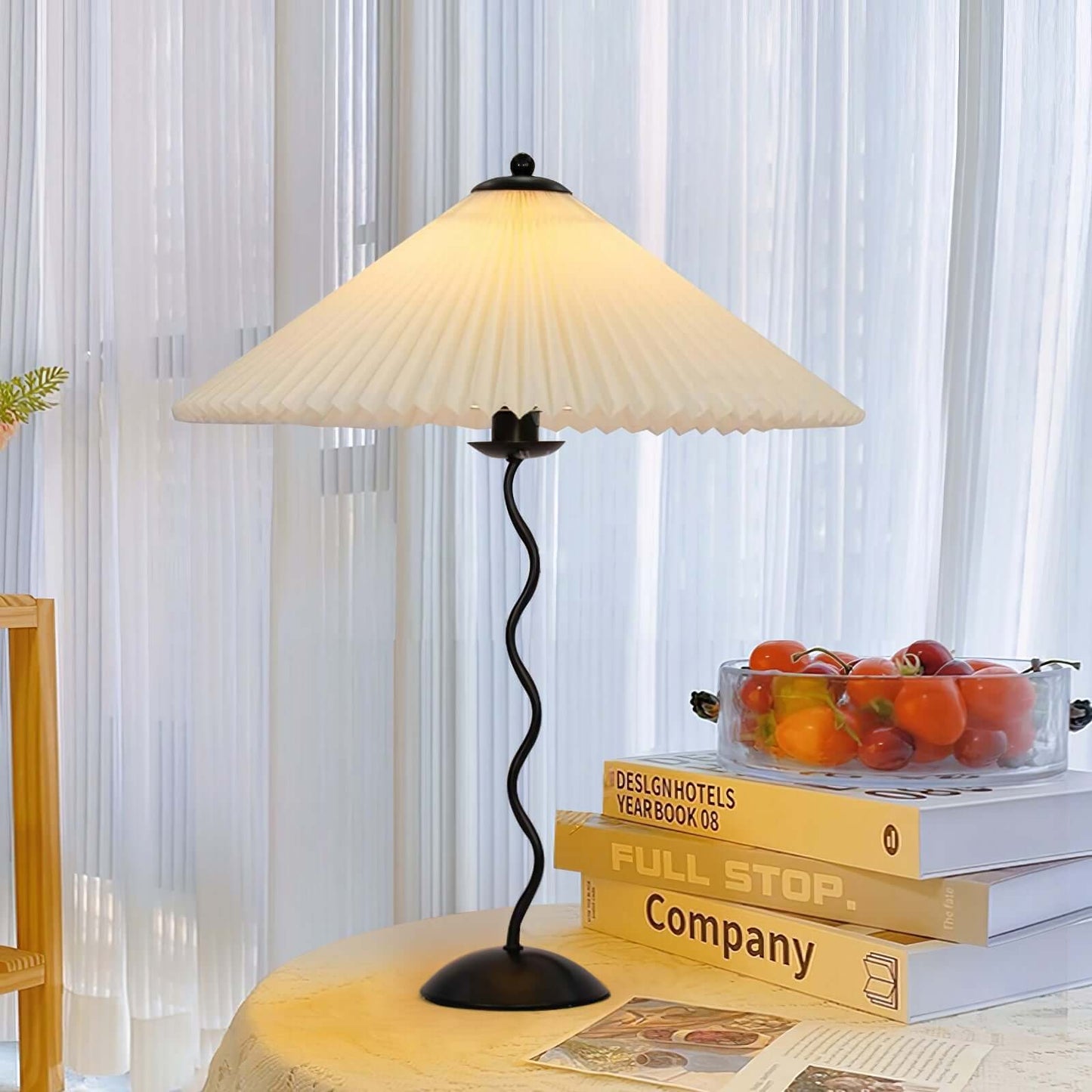 Stylish Curve Desk Lamp - Luxivelle