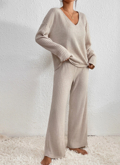 Soft Knit 2-Piece Outfit Set - Luxivelle