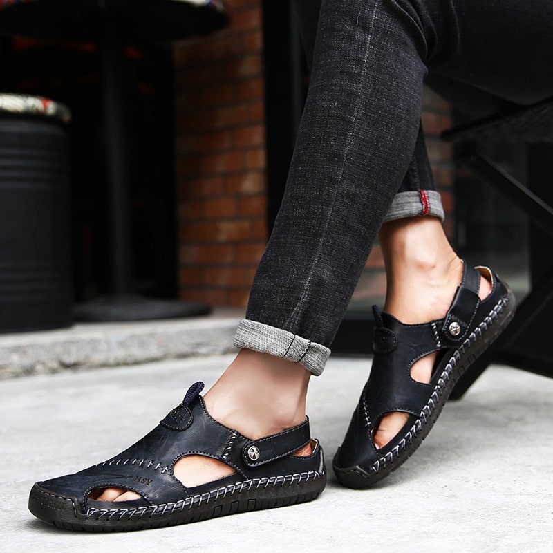 Men's Brown Water Shoes Closed Toe Fisherman Sandals