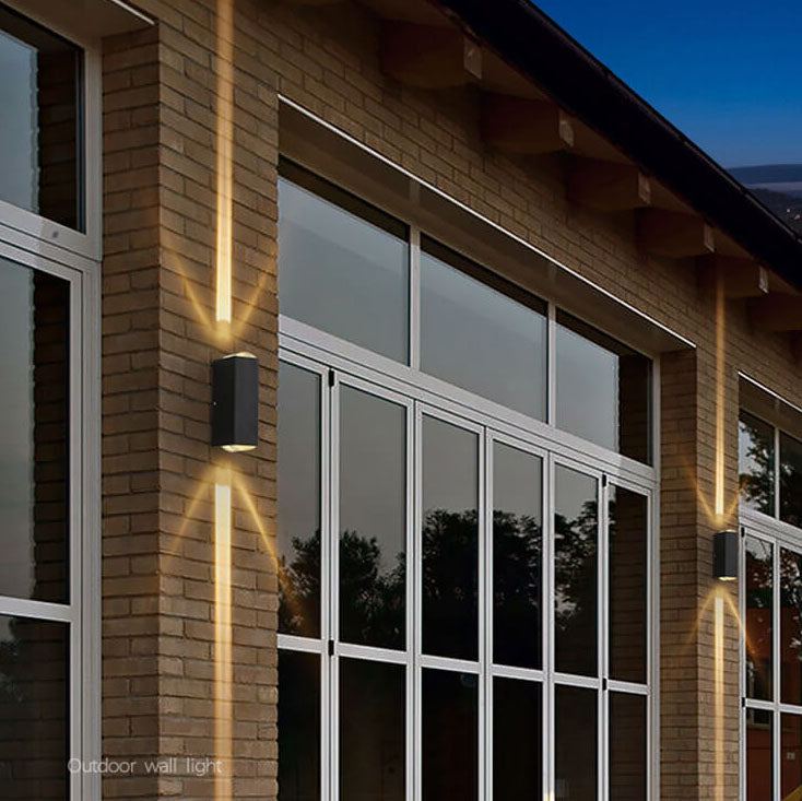 Weatherproof LED Exterior Wall Lamp – Silver Aluminium Light