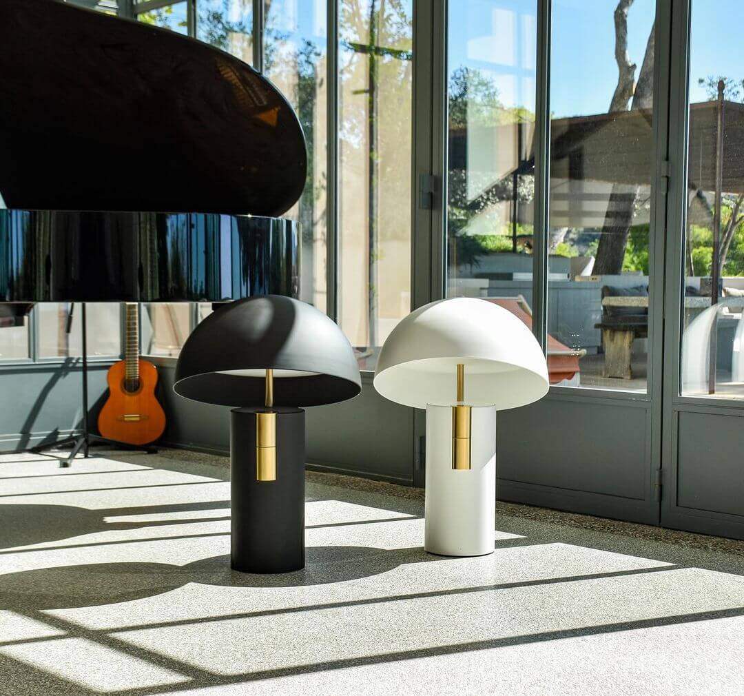 Contemporary Spinning LED Desk Lamp