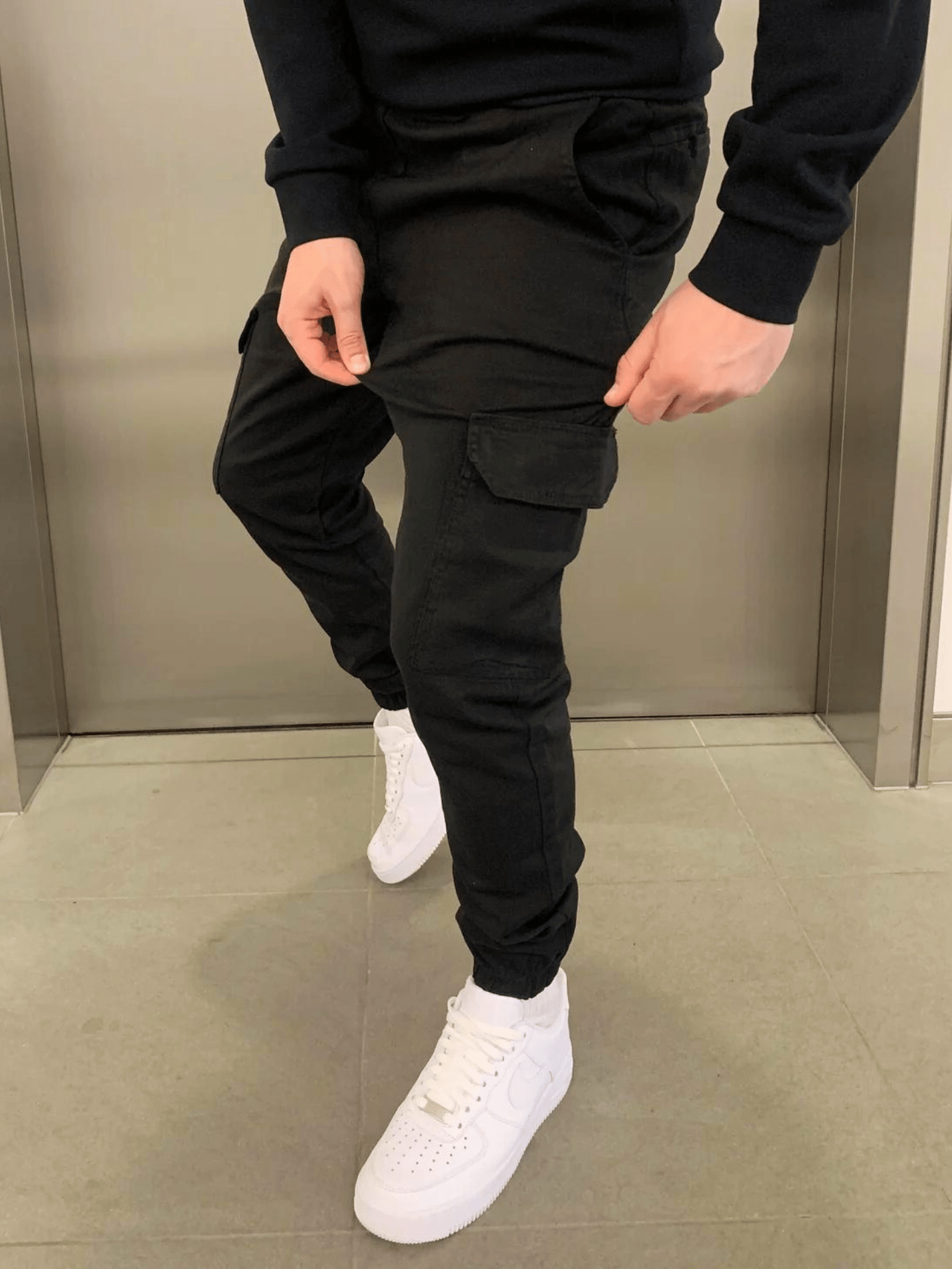 Laurent | Cargo Joggers for Men - Stylish and Comfortable Streetwear Pants 4