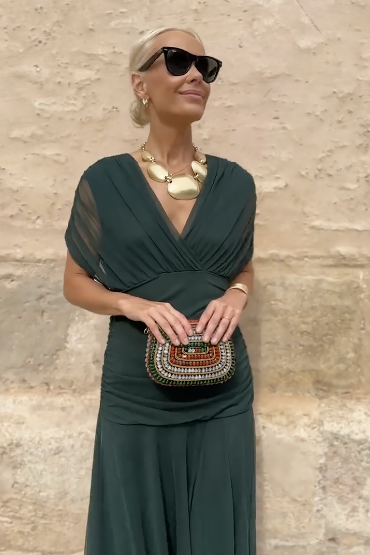 Beautiful V-neck Evening Party Gown Dress