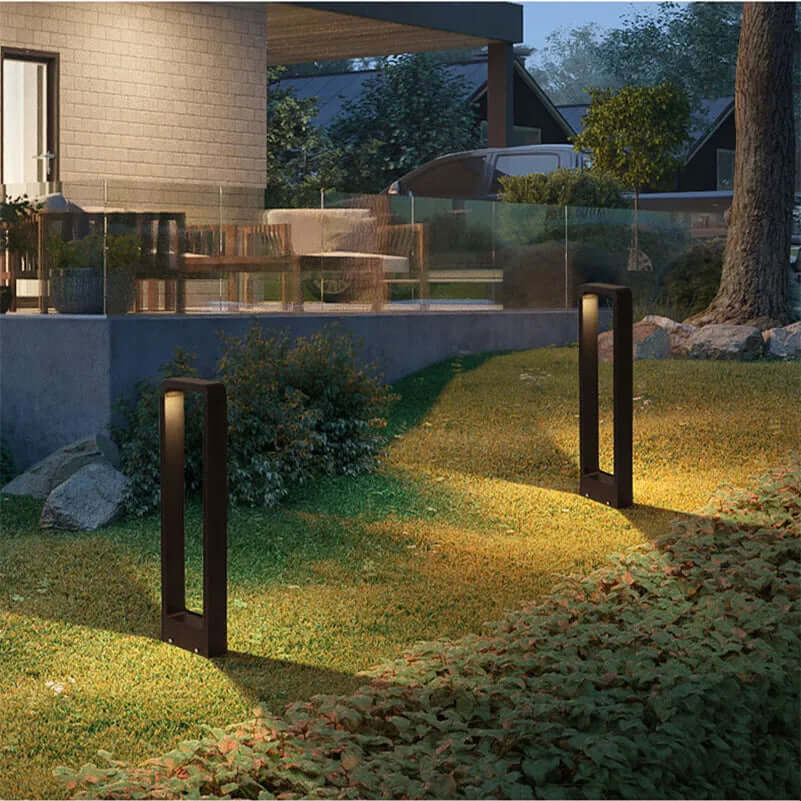 Bright Solar Powered Garden Spotlight 15W