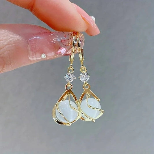 Vintage Pearl Gold Teardrop Earrings - Luxivelle