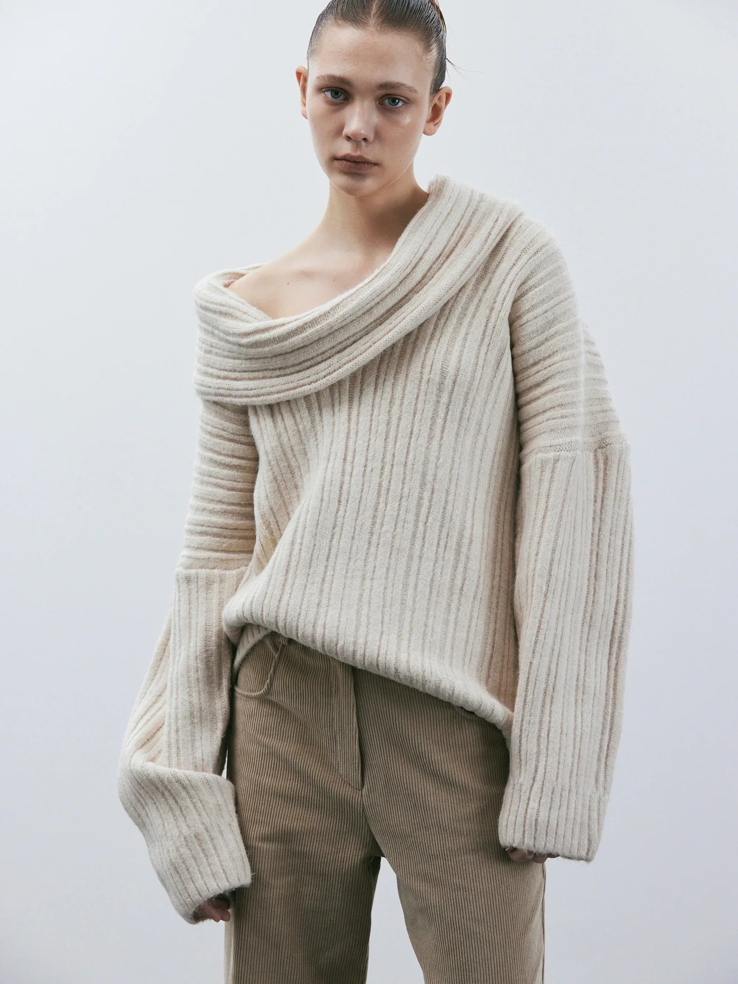 Josephine | Oversized & high roll knitted sweater