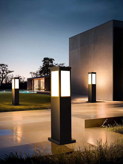 Durable Garden Post Light - Weatherproof Outdoor Lamp