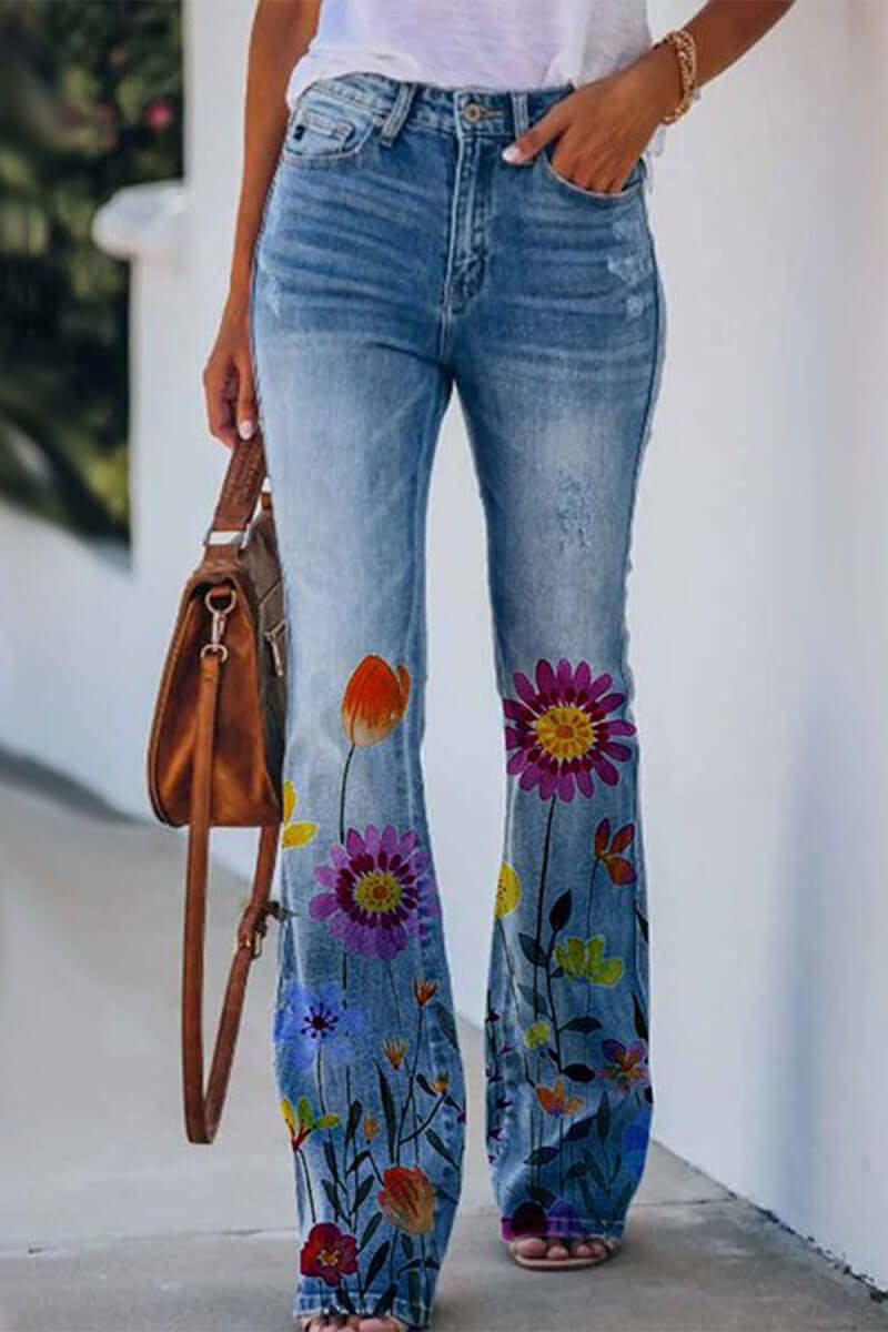 Ladies' Pretty Stitched Pocket Straight Leg Jeans