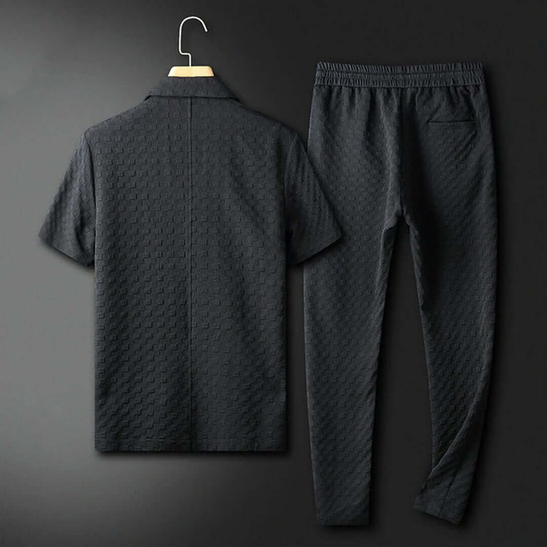 Relaxed Fit Summer Outfit - Comfortable & Chic
