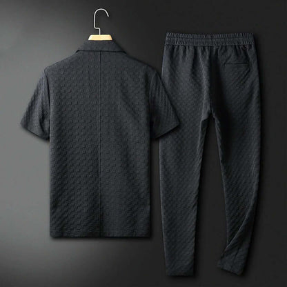 Relaxed Fit Summer Outfit - Comfortable & Chic