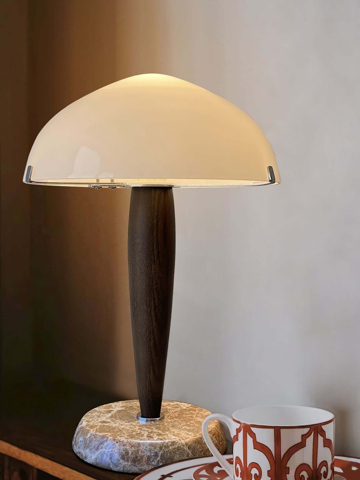 Stylish Wooden Desk Table Lamp