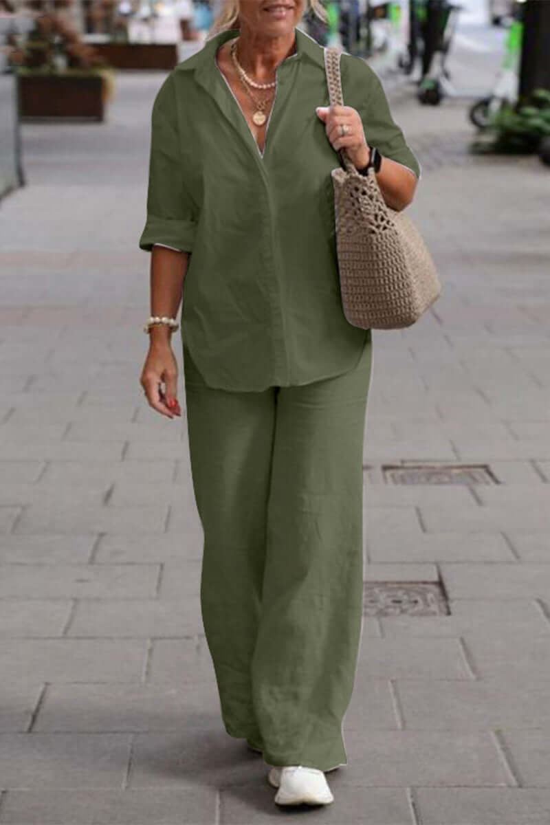 Ladies Classic 2-Piece Fold Down Collar Suit