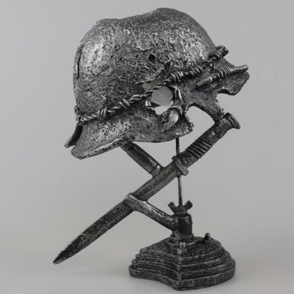 Classic Metal Helmet Desk Lamp
