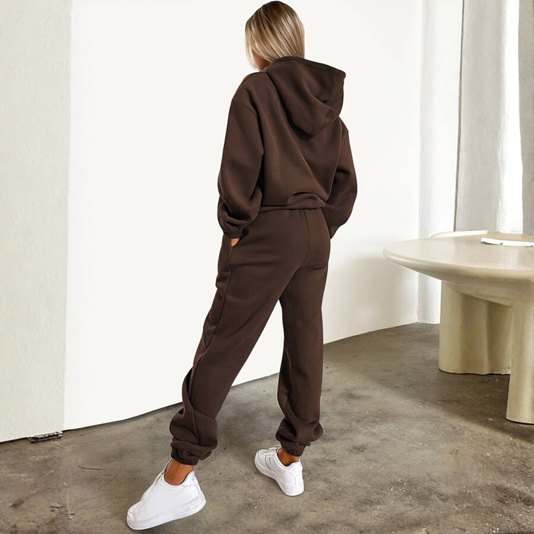 Warm Women's Jogger Suit with Cozy Top and Pants