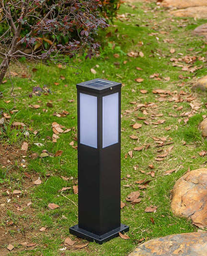 Durable Garden Post Light - Weatherproof Outdoor Lamp