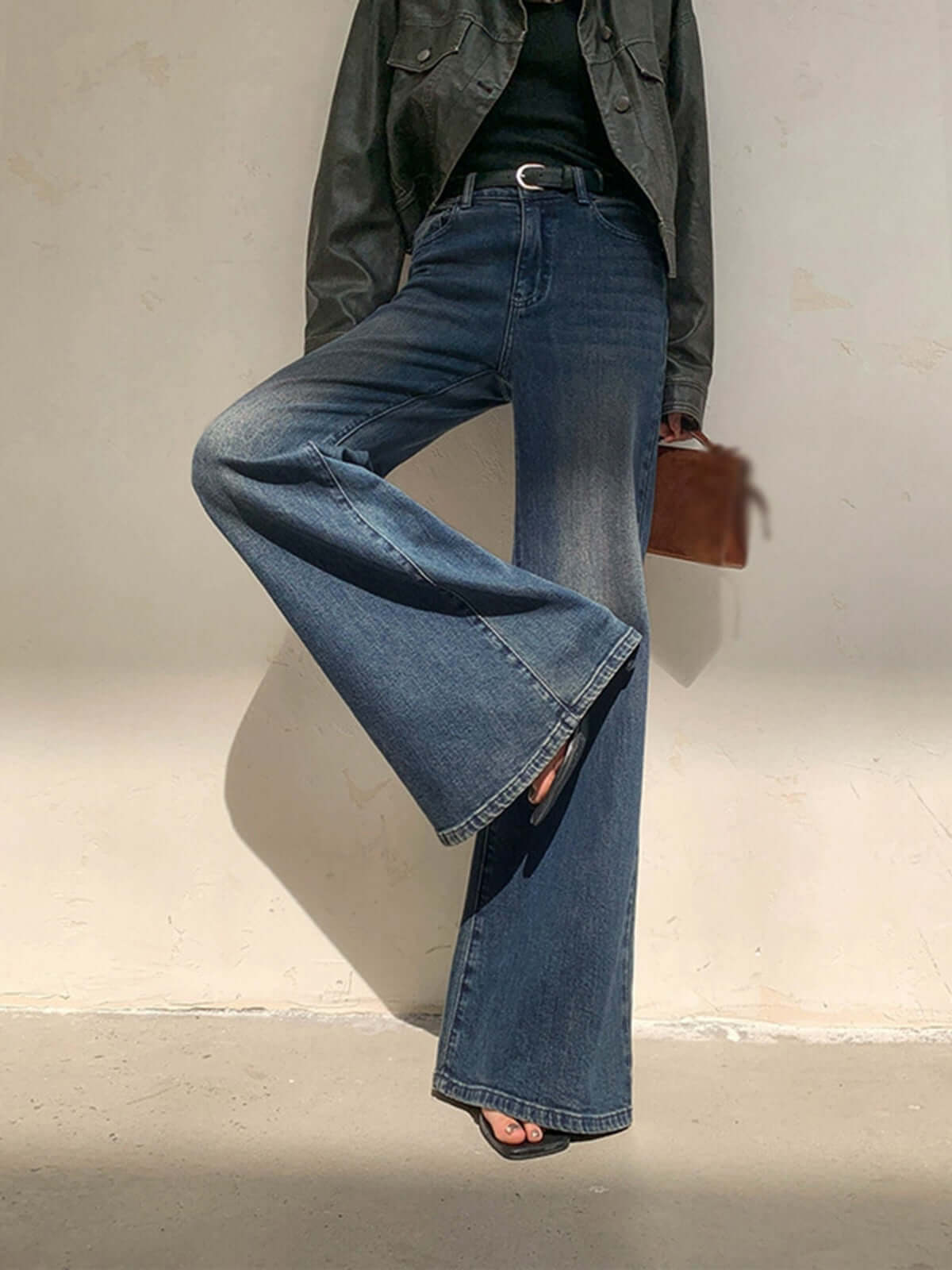Ladies Loose Fit Retro High Waist Jeans