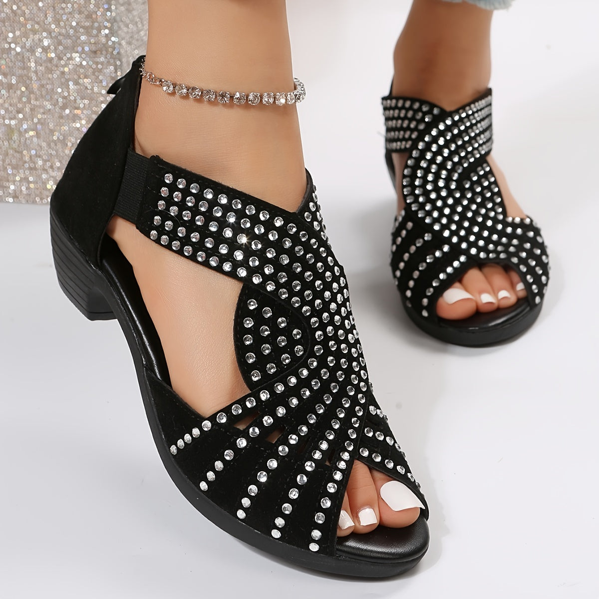 Glittery Cushion Flip Flop Sandals - Luxivelle