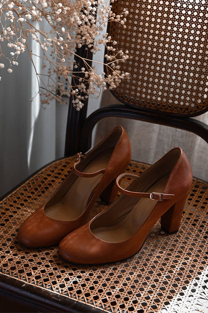 Comfortable Everyday Flat Sandals with Low Heel