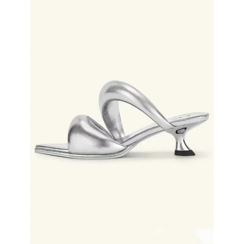 Chic Warm Weather Flip Flops for Ladies