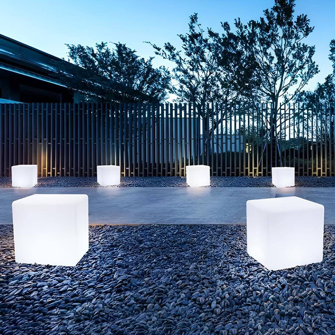 Compact LED Pathway Lamp - Luxivelle