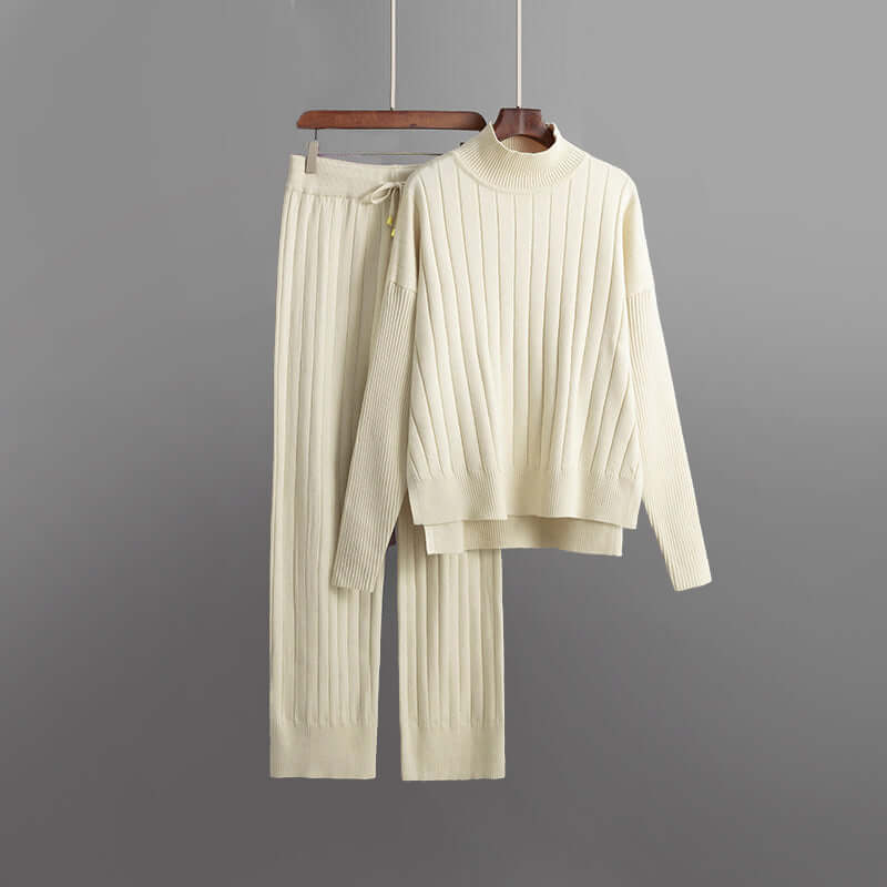 Soft Casual 2 Piece Women's Loungewear Set - Luxivelle