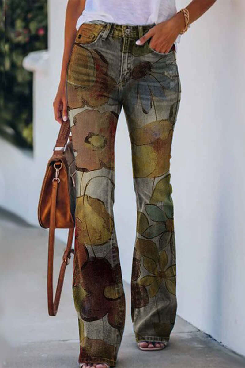 Ladies' Pretty Stitched Pocket Straight Leg Jeans