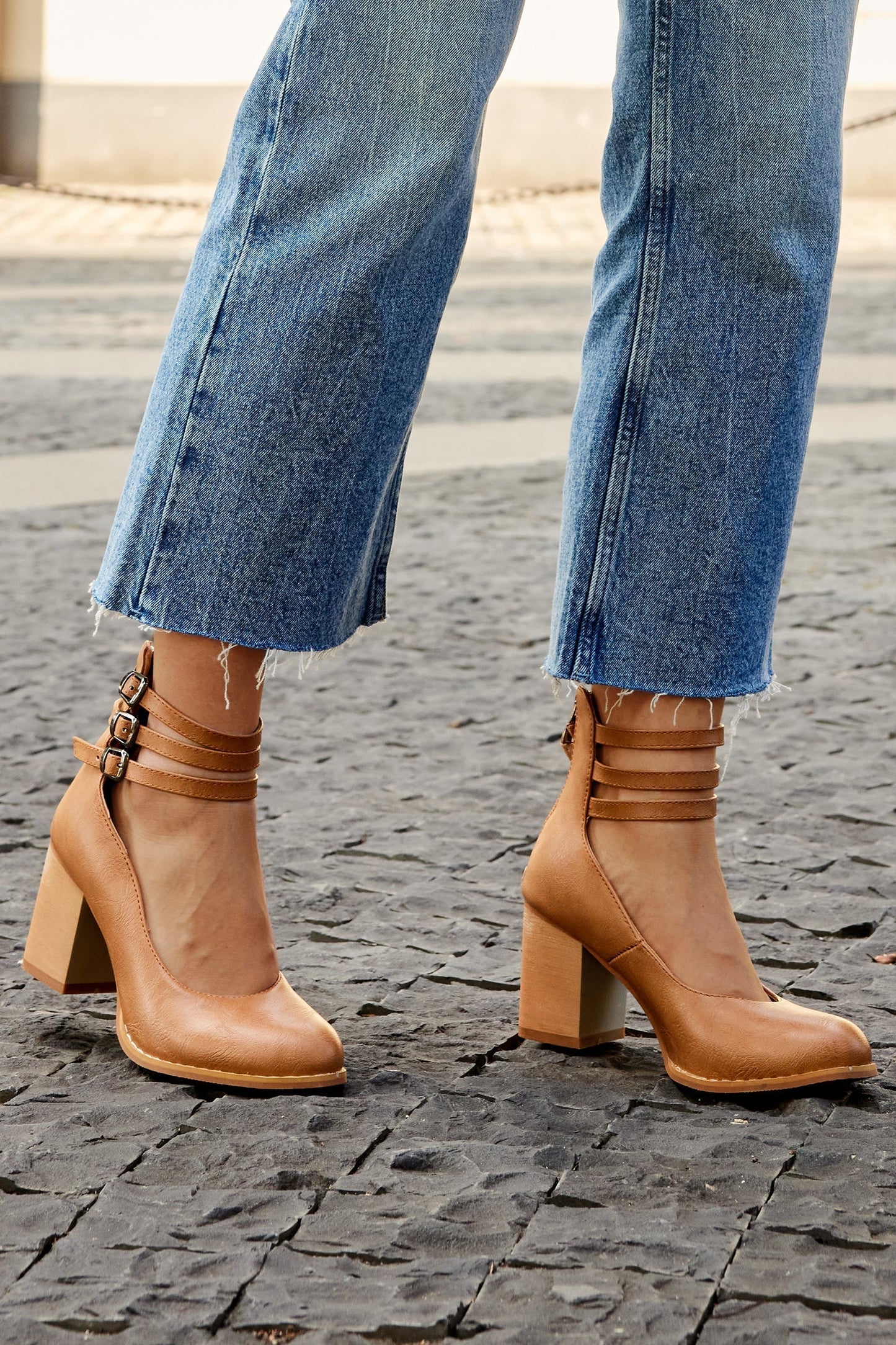 Comfortable Ankle Strap Sandals with Block Heel