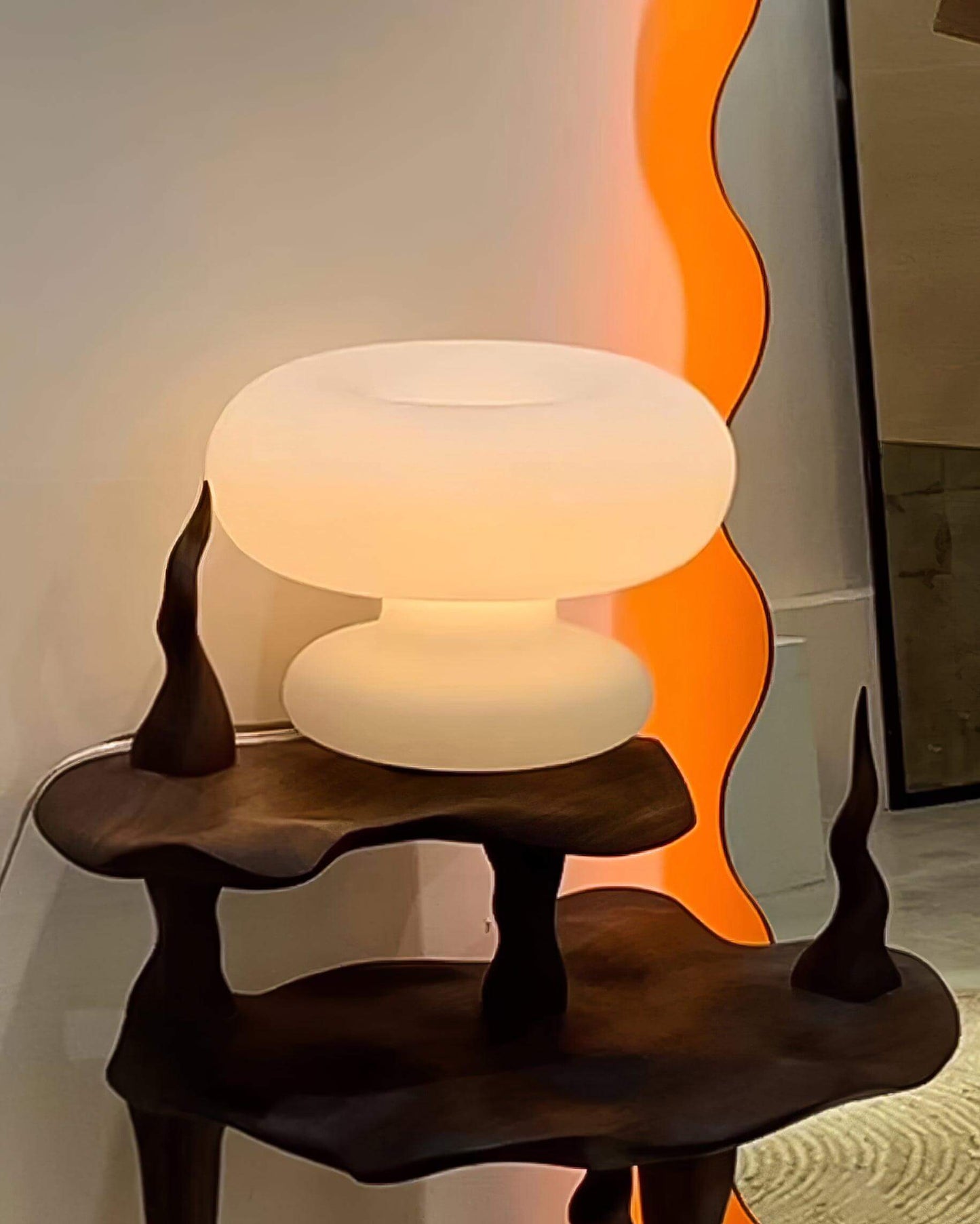 Stylish Metal Base Round Desk Lamp