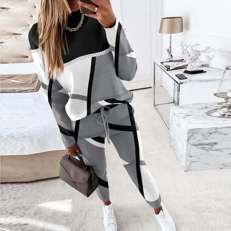 Cozy Geometric Pattern Sleepwear Set