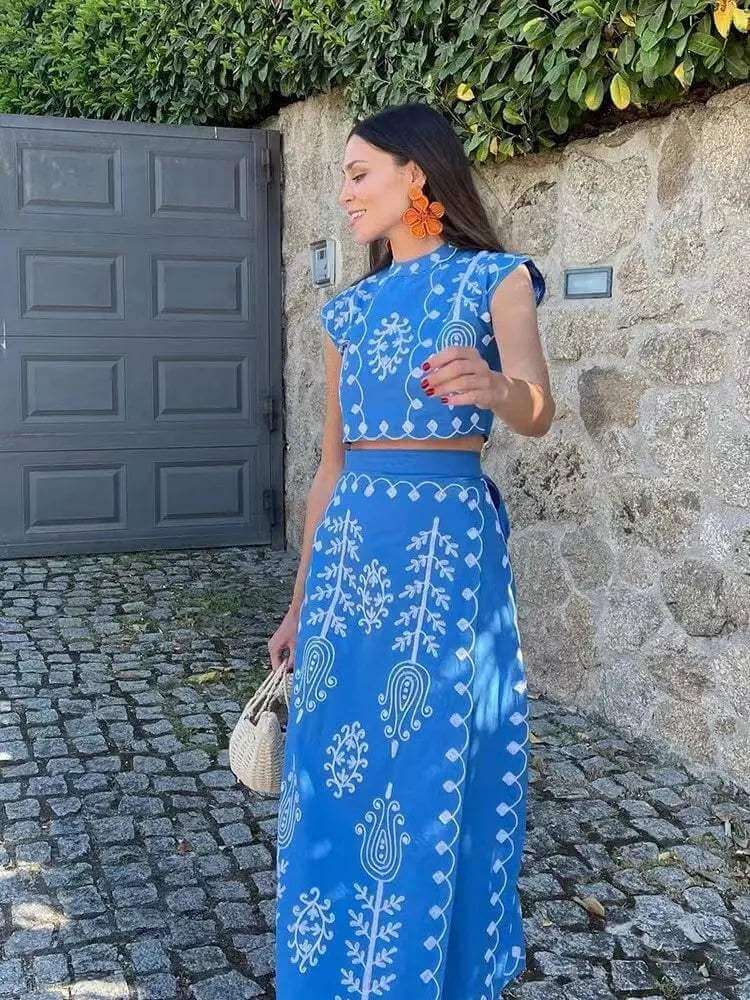 Decorative Short Top & Flowy Mid Skirt Outfit