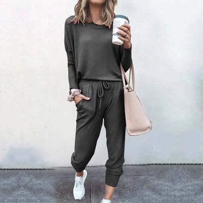 Relaxed Fit Women's Jogger Suit for Everyday Wear