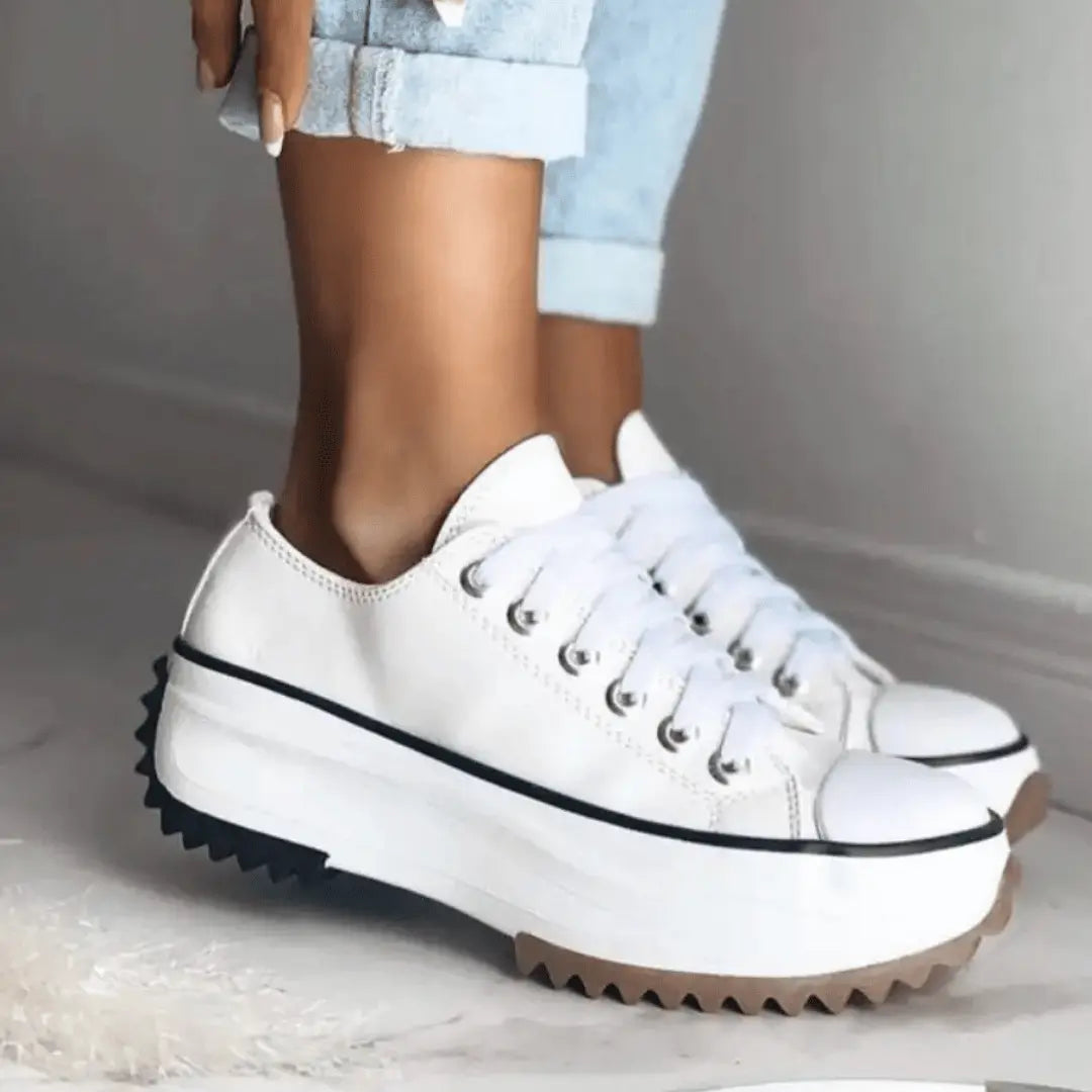 Fashionable Canvas Low Top Women's Shoes
