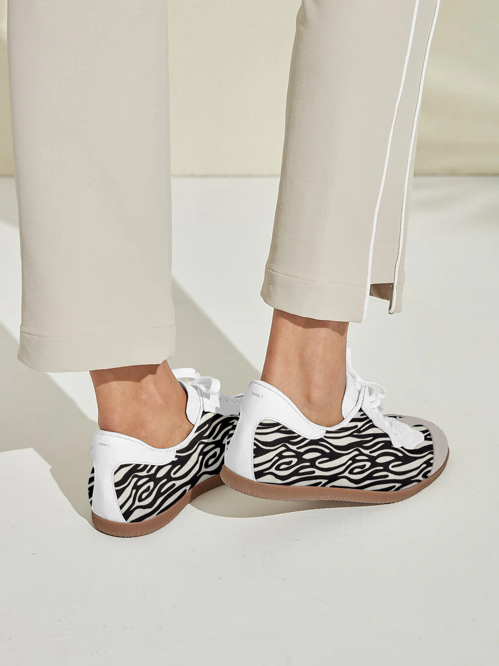 Vintage Style Leather Running Shoes for Women