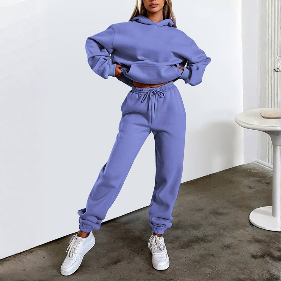 Warm Women's Jogger Suit with Cozy Top and Pants