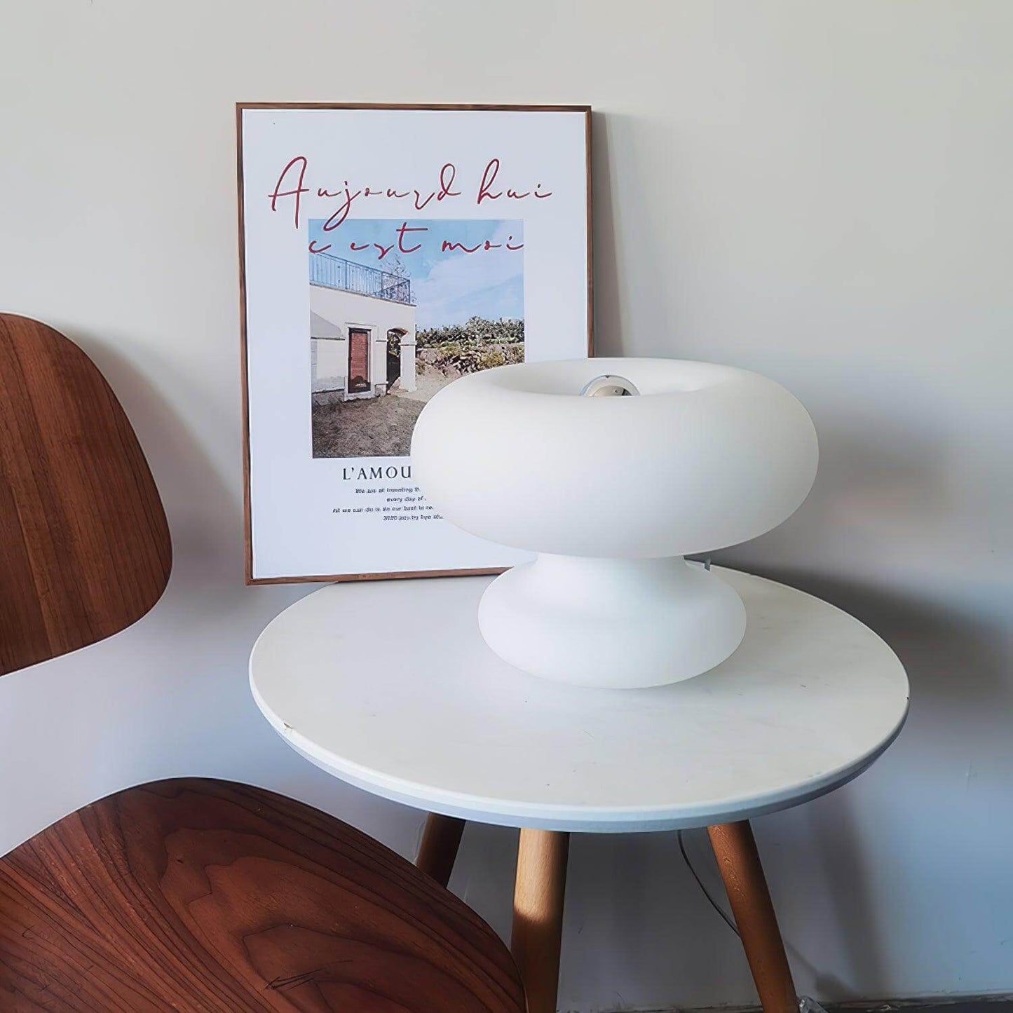 Stylish Metal Base Round Desk Lamp